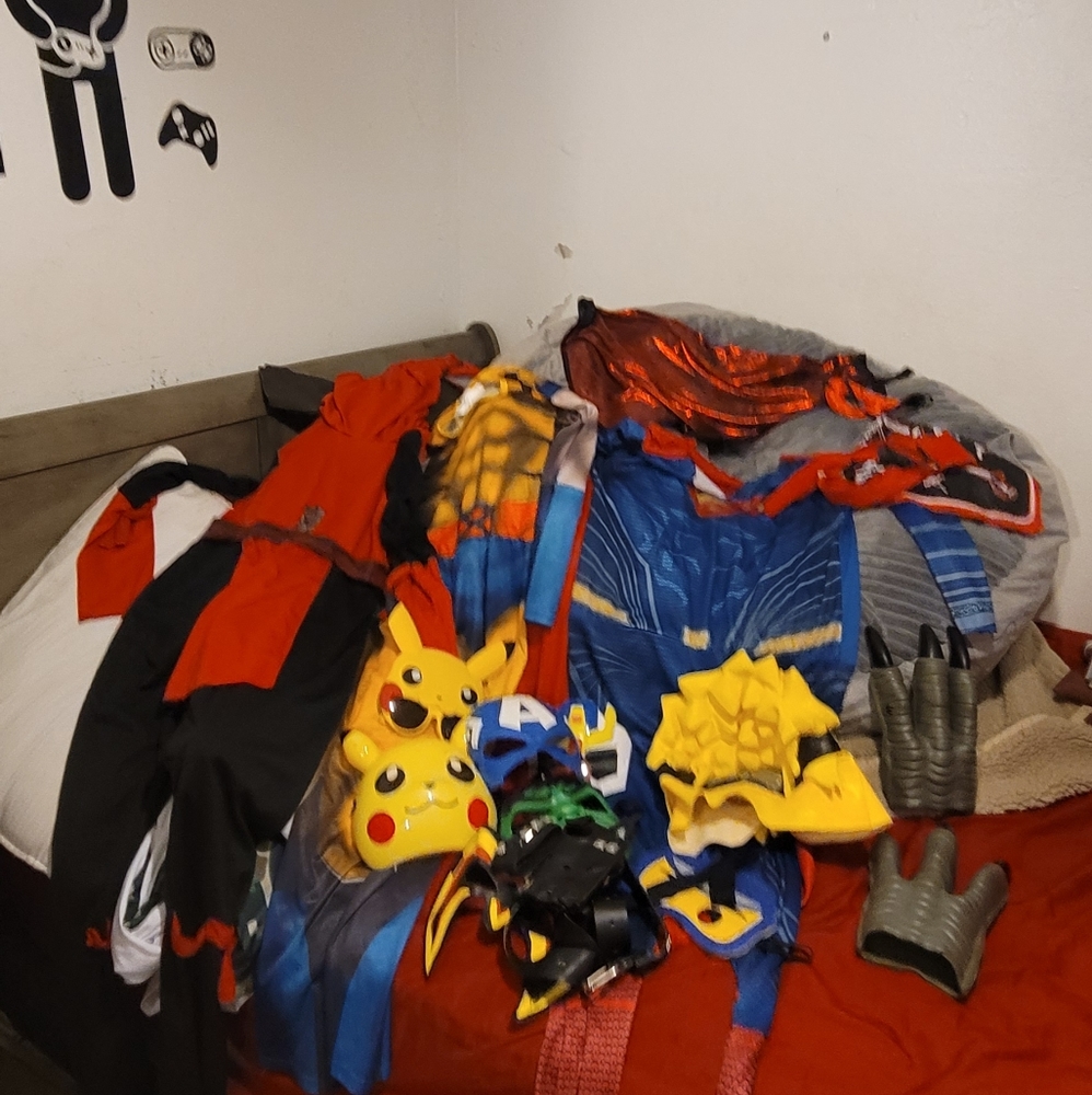 Kids costums.